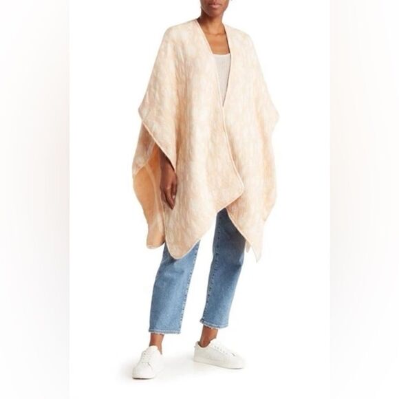 Steve Madden Cheetah Plaid Reversible Open Front Poncho Sweater - Picture 1 of 10